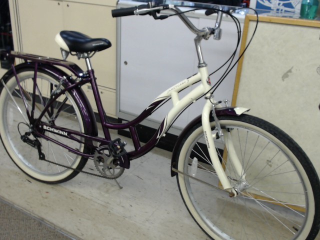 schwinn bike sanctuary 7