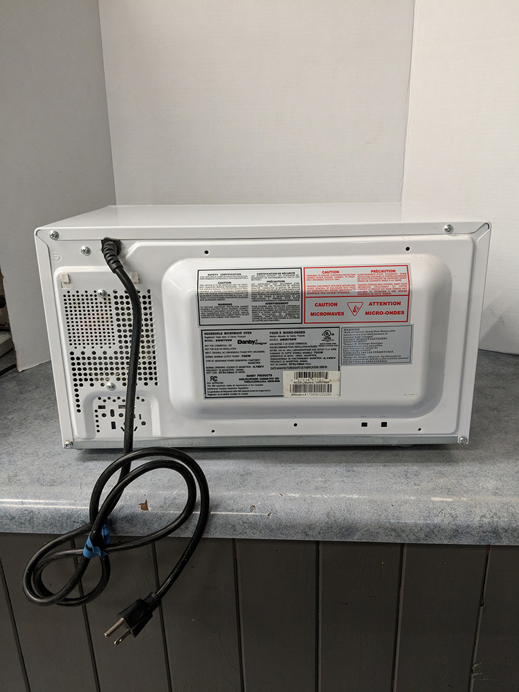 DANBY DESIGNER 0.7 CUBIC FEET MICROWAVE DMW799W Avenue Shop Swap & Sell