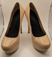 Aldo Beige High Heel Shoes Womens Size 8 US/39 EURO  