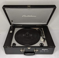 Electrohome Archer Vinyl LP Turntable Record Player Suitcase (EANOS300)