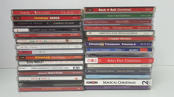 LOT OF 30 CHRISTMAS CD'S