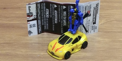 Transformers Generations Legends Class Bumblebee and Blazemaster Series 02 002