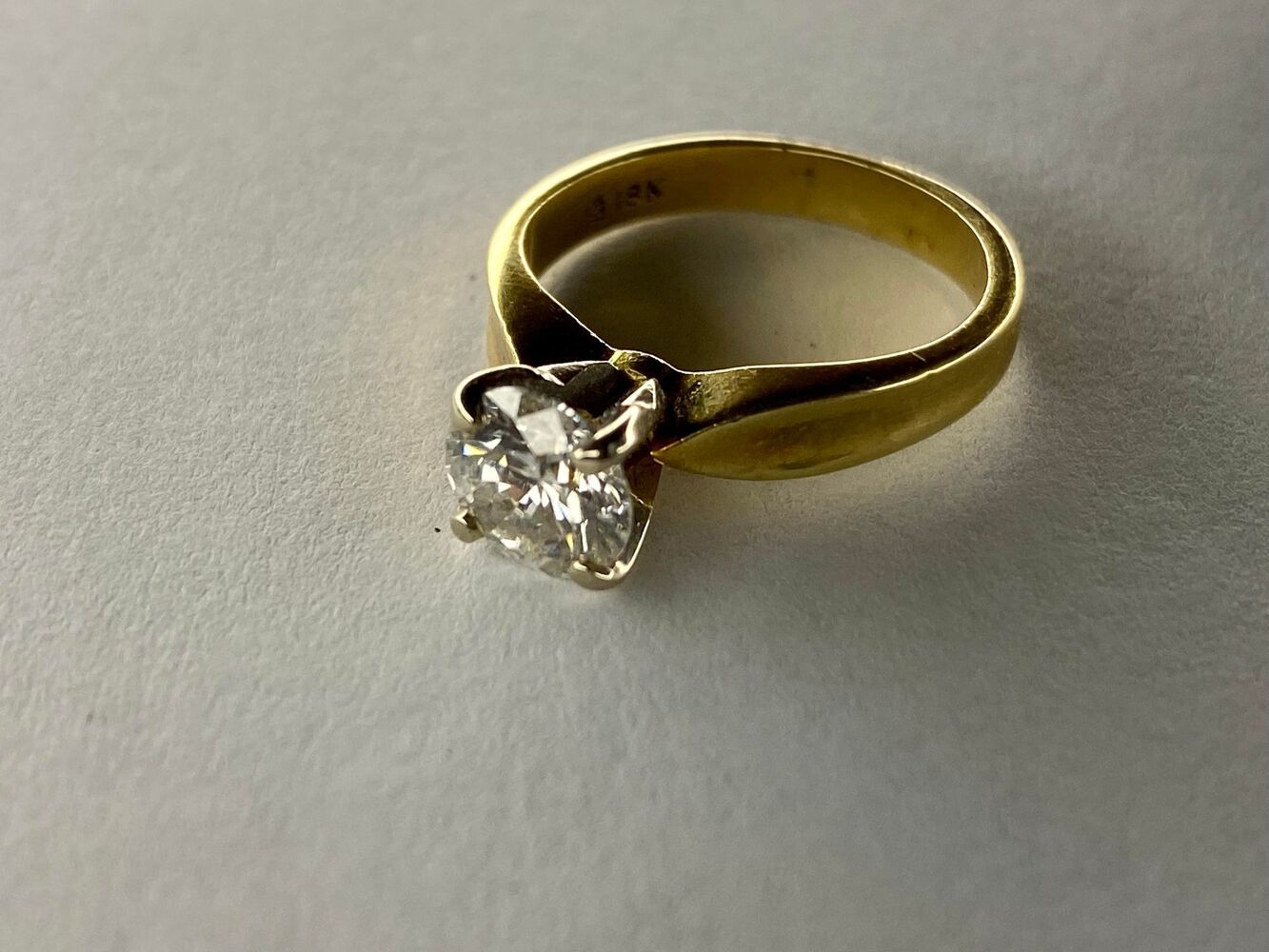Lady's 18 Karat Yellow Gold Diamond Ring (1.09ct) | Avenue Shop Swap & Sell