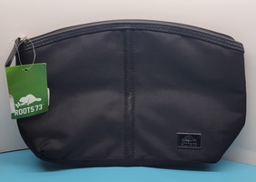 Roots 73 Cosmetics/Toiletries Travel Bag - Black  *New With Tags*
