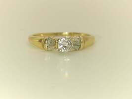 Lady's 14 Karat Yellow Gold Engagement Ring 