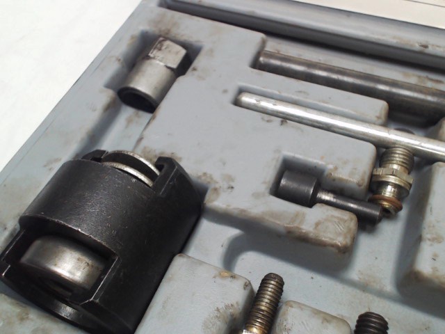 BLUE POINT Tools Power Steering Alternator Pulley Puller & Installer CJ132A