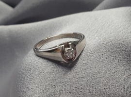 14K WHITE GOLD FLOATING DIAMOND SOLITAIRE RING 