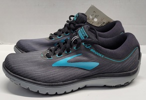 N.W.T.  BROOKS PURE FLOW 7 WOMEN'S SIZE 5.5 RUNNING SHOES GREY/BLUE