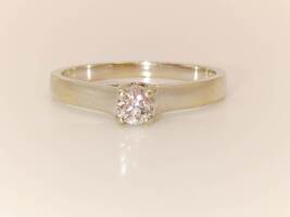 Lady's 14 Karat White Gold Solitaire Diamond