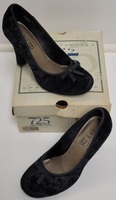 725 Originals TEAR Ladies Black Velvet Heels - Size: 6 (4741050)