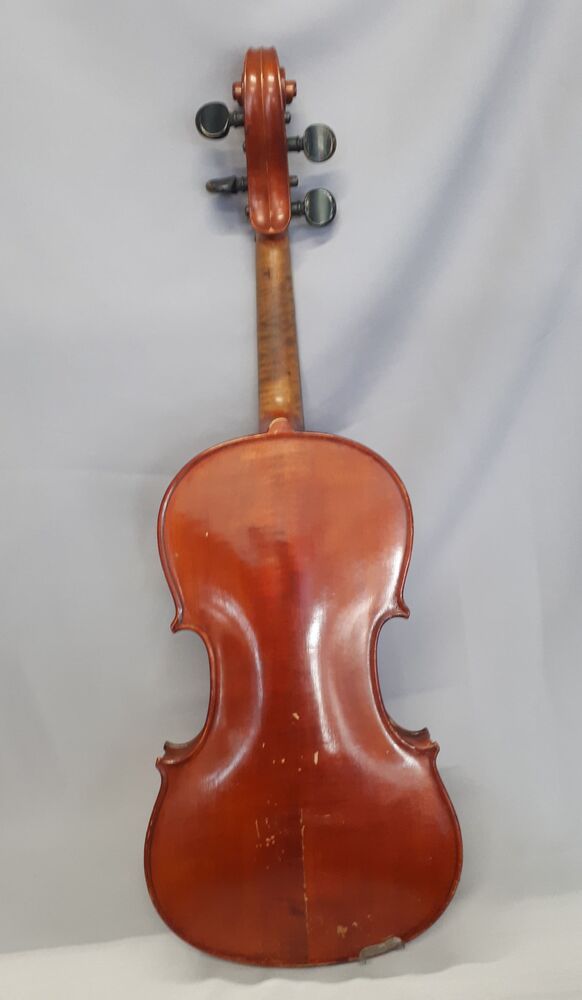 ANTIQUE SUZUKI 4/4 VIOLIN MADE IN NIPPON WITH BOW & COFFIN VIOLIN CASE