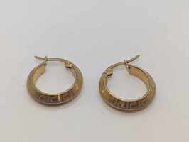 18 Karat Yellow Gold Hoops with Pattern