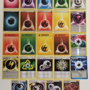 Lot of 758 POKEMON Energy Cards - Mix of Years