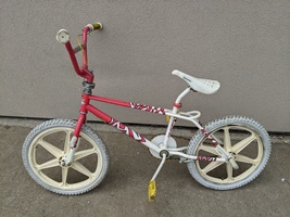 Vintage 80s Raleigh Mag Shock BMX Bike White Pink 20