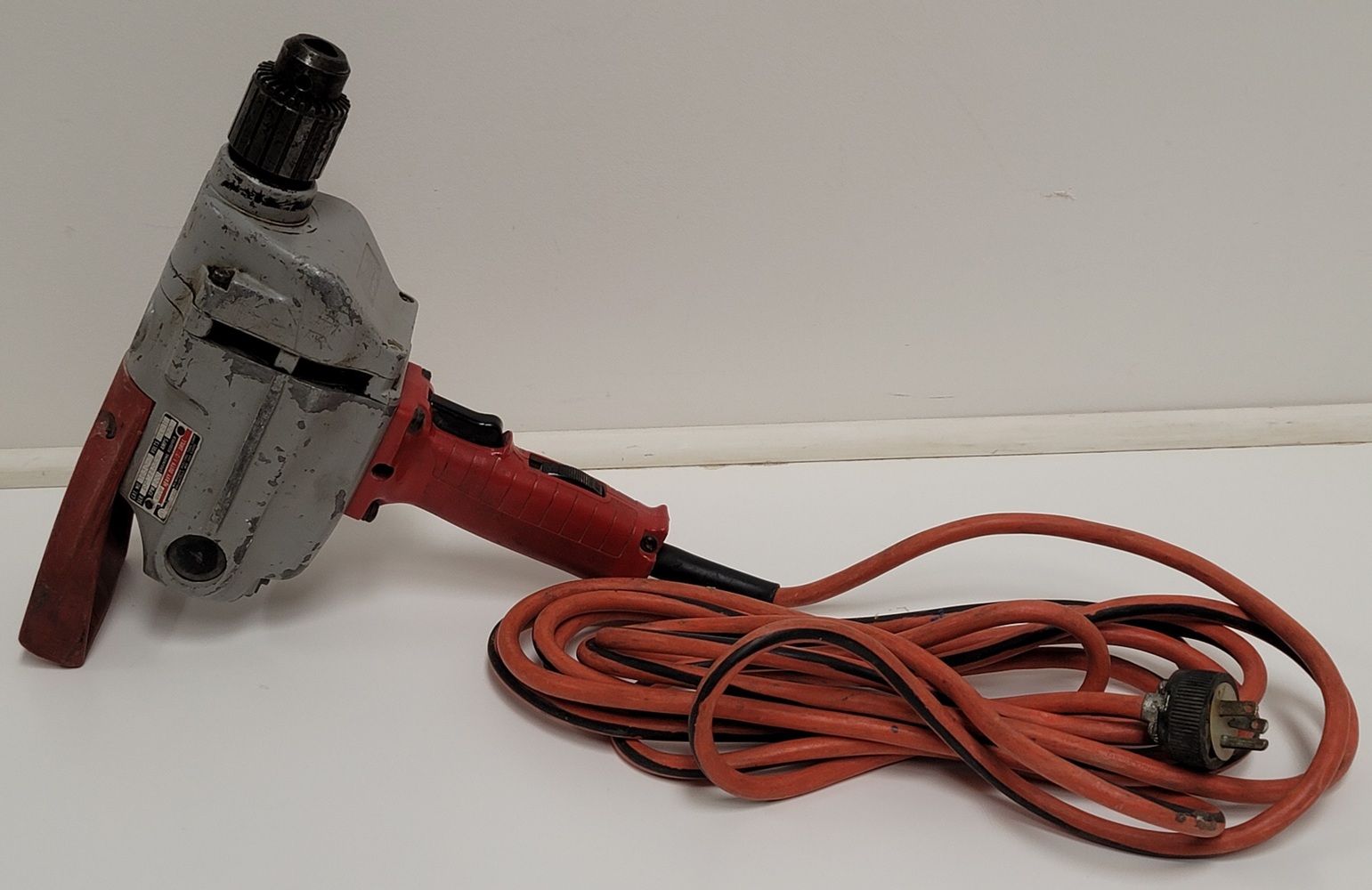 Milwaukee 1630 1 1 2 Inch 900RPM Compact Reversing Mixing Drill