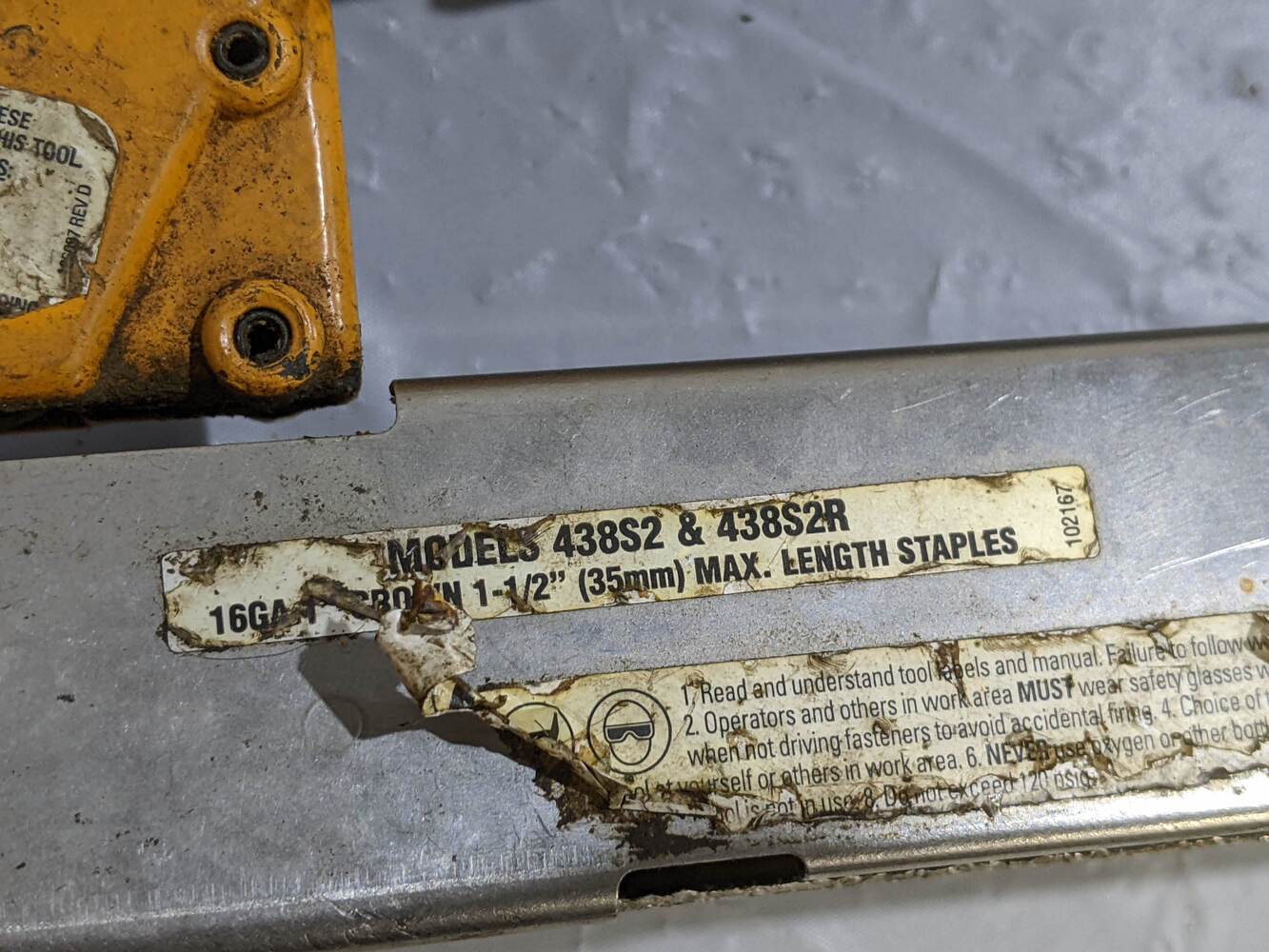 Bostitch 438S2R 16ga 1/2"11/2" 35mm Wide Crown Roofing Stapler