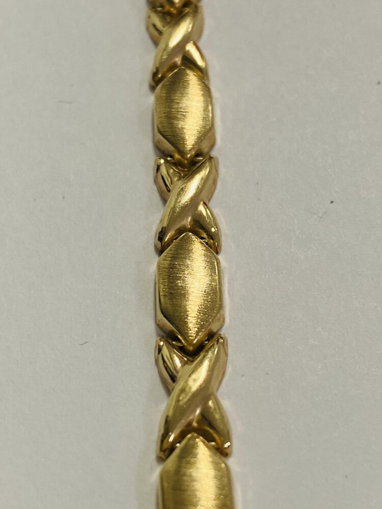 10K Yellow Gold X and O Bracelet Avenue Shop Swap & Sell