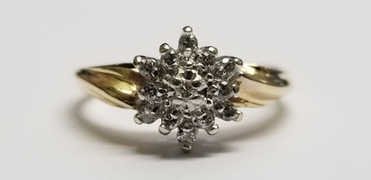 14 Karat Yellow Gold Cluster Ring - Size: 4.5