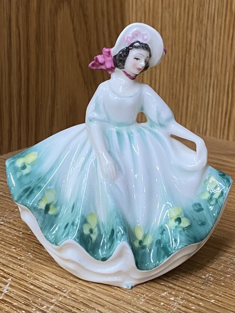 Royal Doulton HN 3218 Sunday Best Avenue Shop Swap & Sell