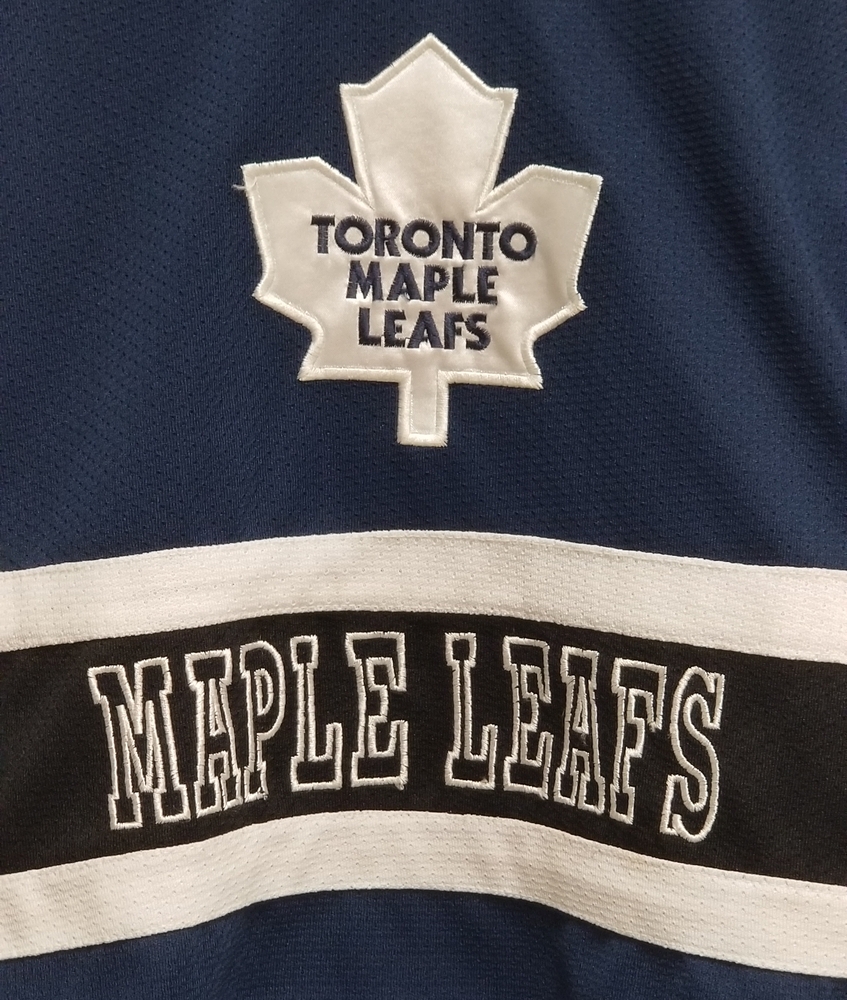 NHL Toronto Maple Leafs Hoodie by CCM, Youth size XL (18)