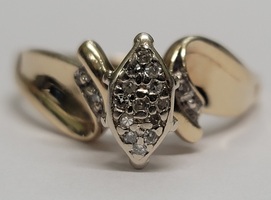 10 Karat Yellow Gold Cluster Ring - Size: 8.5