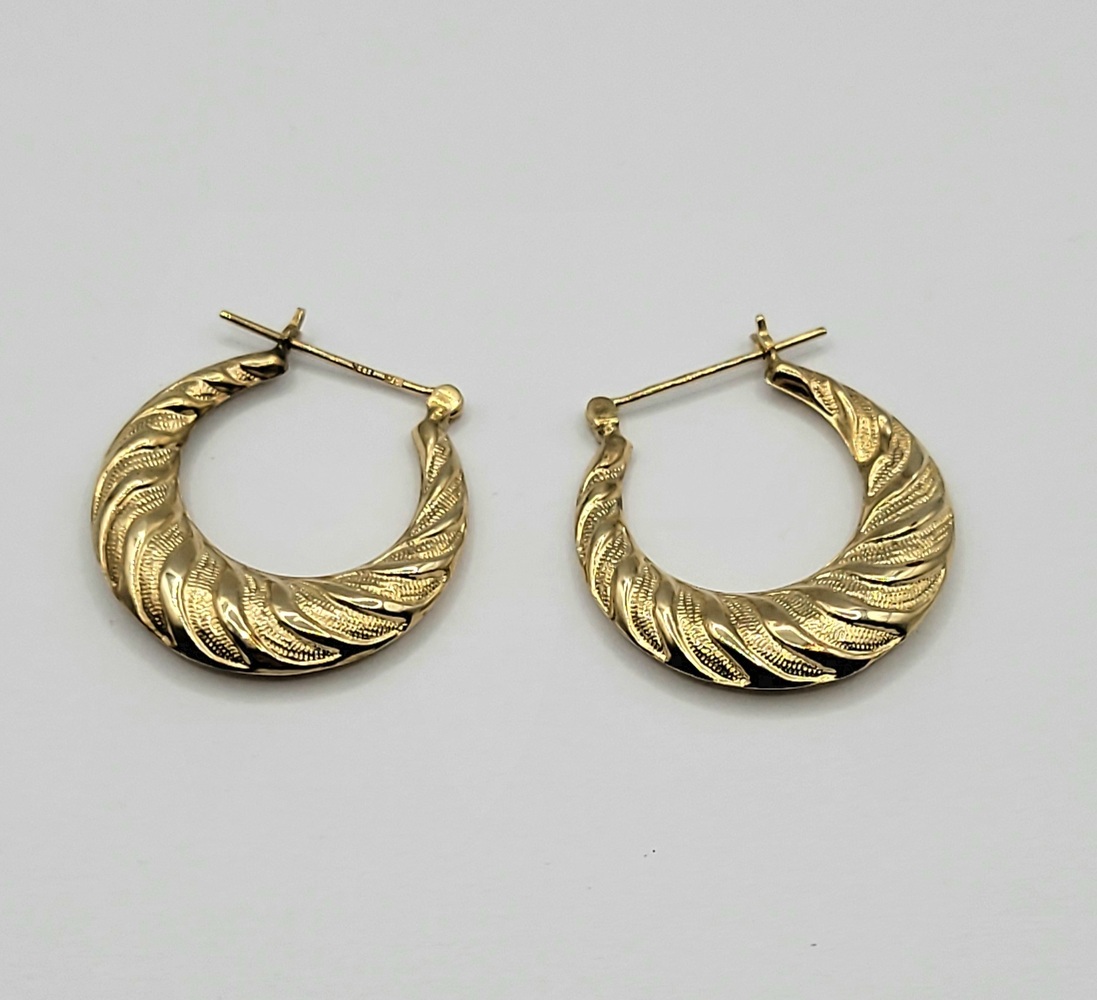 10k Yellow Gold Patterned Hoop Earrings