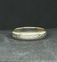 14K Two Tone Gold Textured Band Size 11