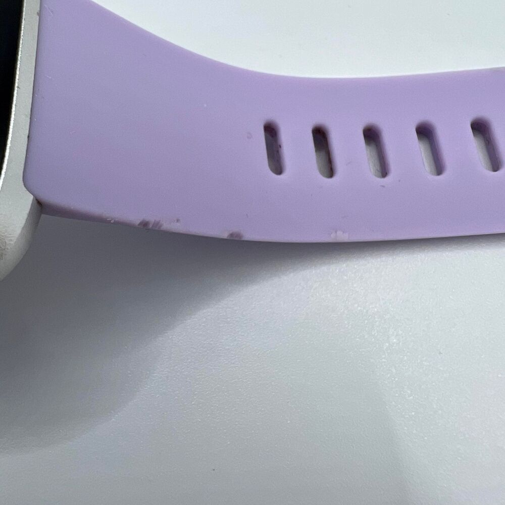 Fitbit versa deals lilac band