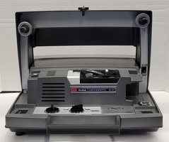 Kodak Instamatic M 80 Movie Projector for Super 8 and 8mm Movies 