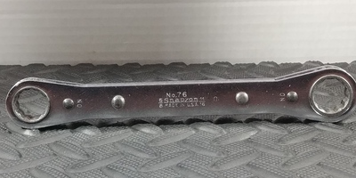 Vintage SNAP-ON  5/8" x 11/16" 12pt Ratcheting Box Wrench - Underlined Logo USA