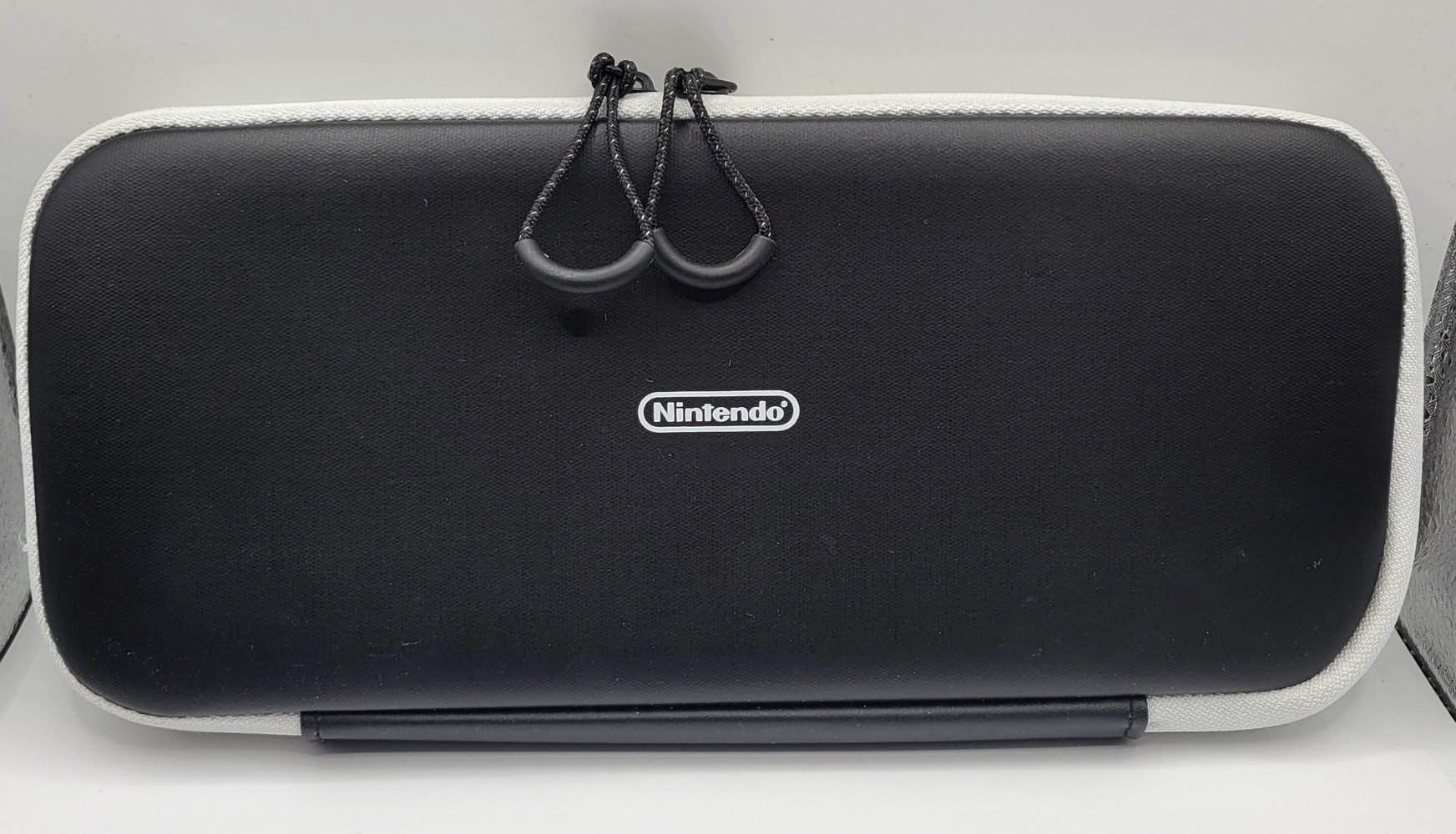 Nintendo Switch Carrying Case & Screen Protector - Black *NIOB*