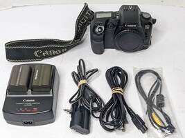 Canon EOS D60 SLR Camera Body with Batteries Charger Strap
