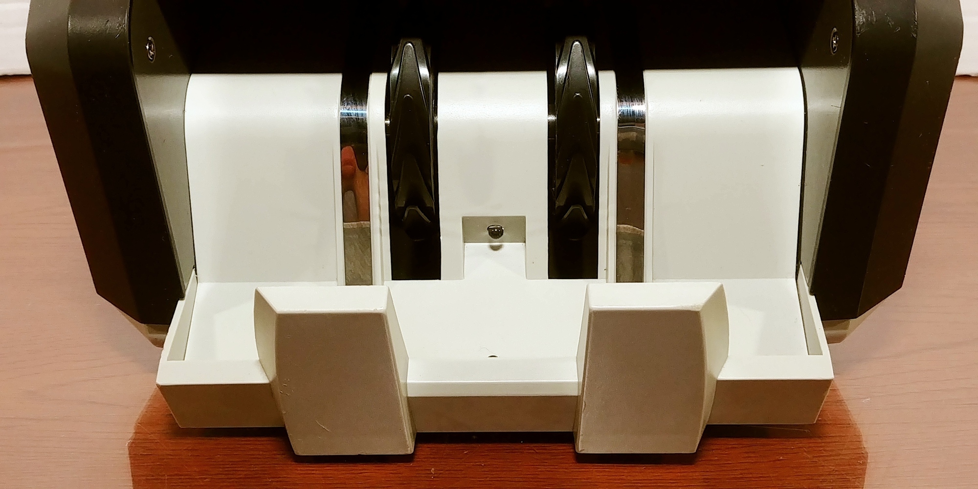 Royal Sovereign RBCES210CA US/Canadian Bill Counter w/ Counterfeit