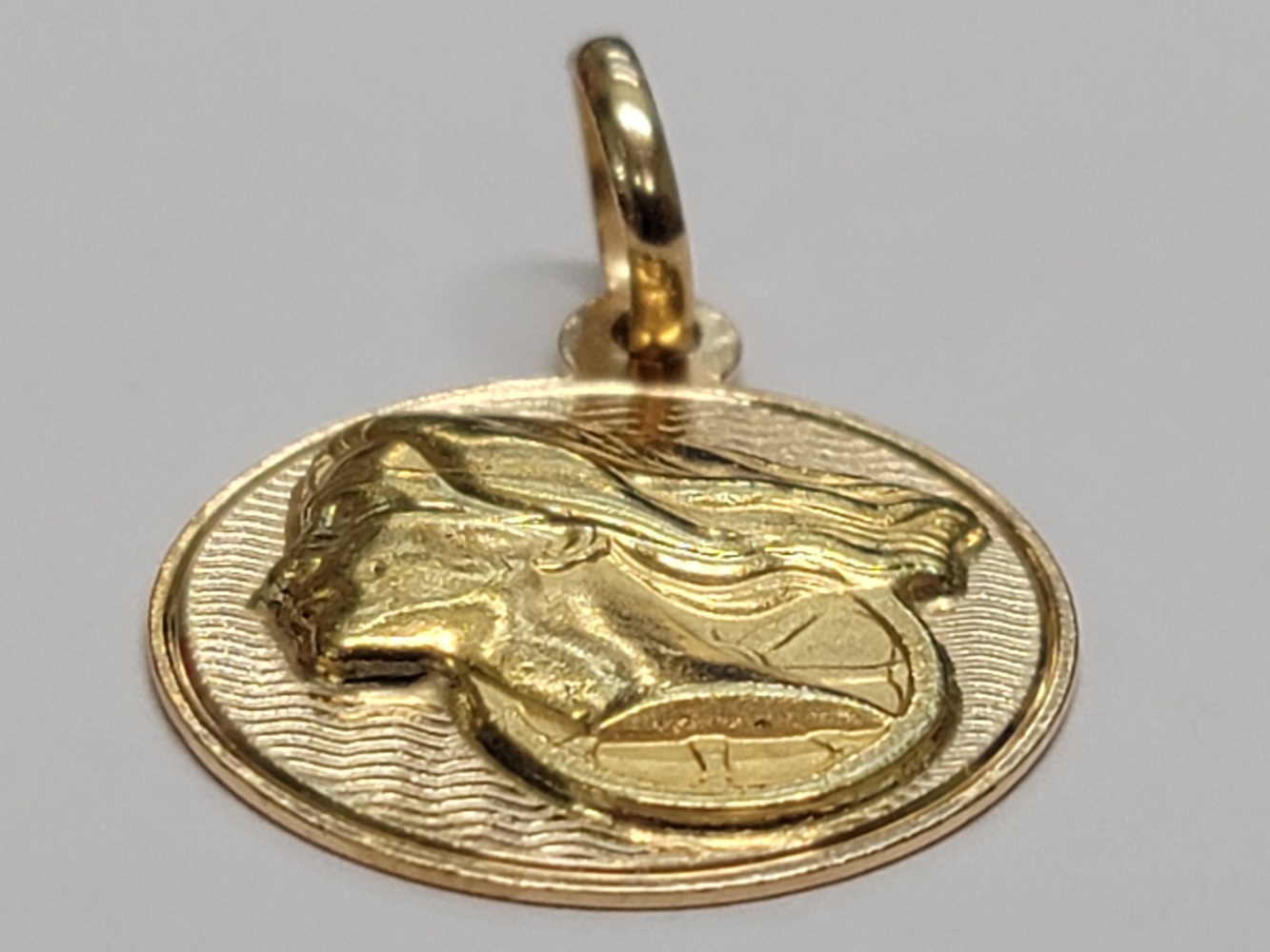 18 Karat Yellow Gold Lady Fortuna Pendant Charm Avenue Shop Swap & Sell