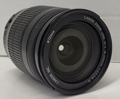 Canon EFS 18-200mm 0.45m/1.5ft Image Stabilizer Lens