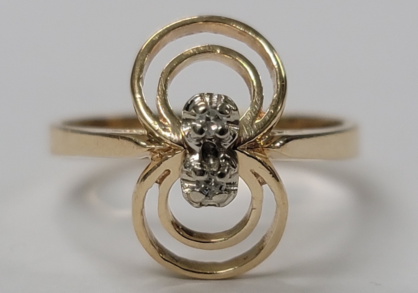 14 Karat Yellow Gold Ring - Size: 8