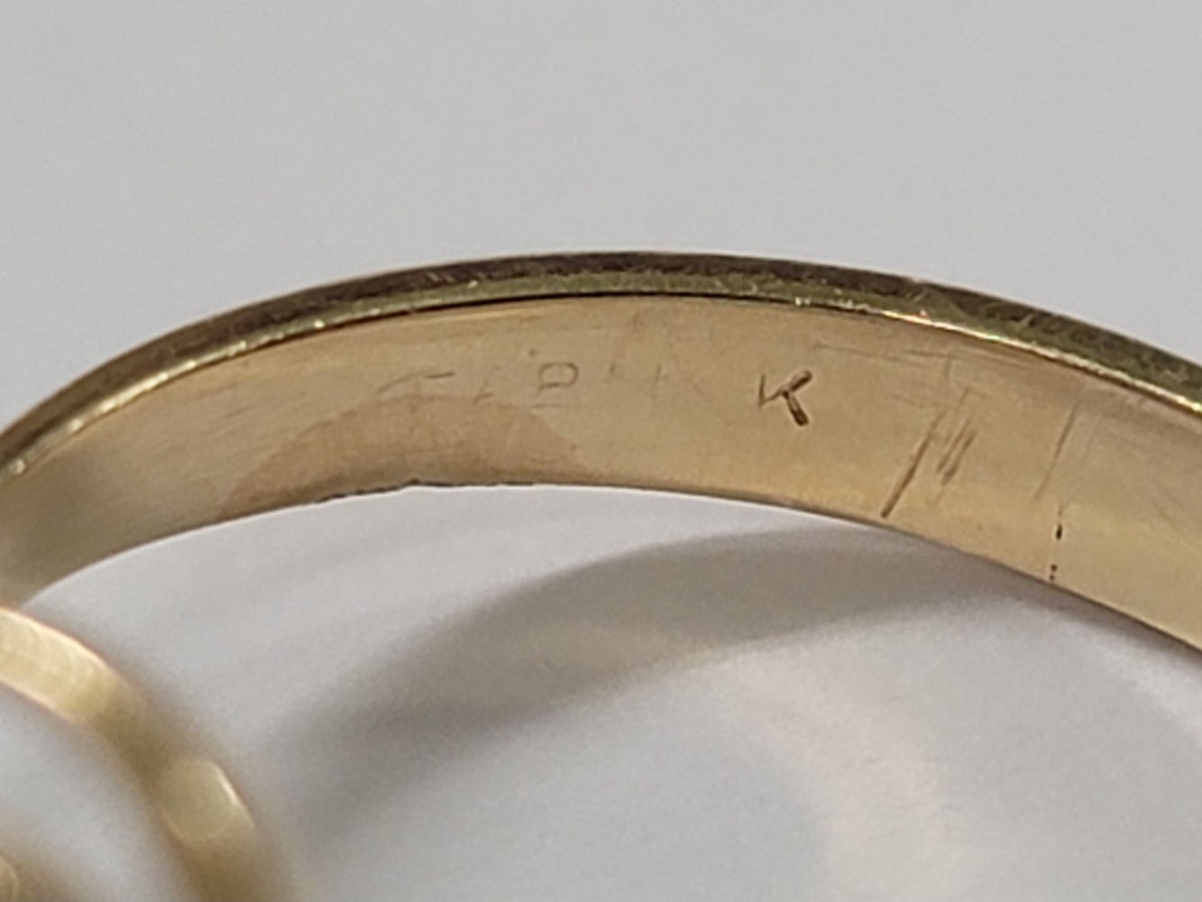 14 Karat Yellow Gold Ring - Size: 8