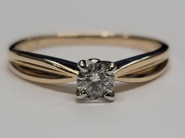 14 Karat Yellow Gold Solitaire Ring - Size: 6