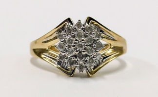 10 Karat Yellow Gold Cluster Ring - Size 7