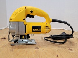 DEWALT 5.5 Amp Compact Jig Saw