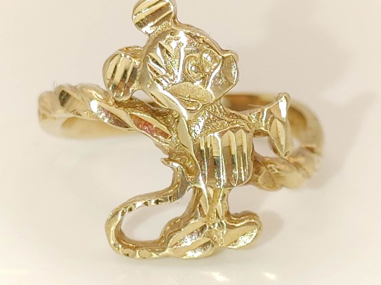 Mickey Mouse, 10 Karat Yellow Gold Ring