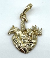 10 karat yellow gold Noah's Ark charm