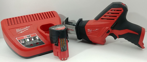 Milwaukee M12 2420-20 HACKZALL Reciprocating Saw + 1.5Ah Battery/ Charger