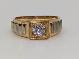 Men's 18 Karat Two Tone Clear Solitaire Ring 