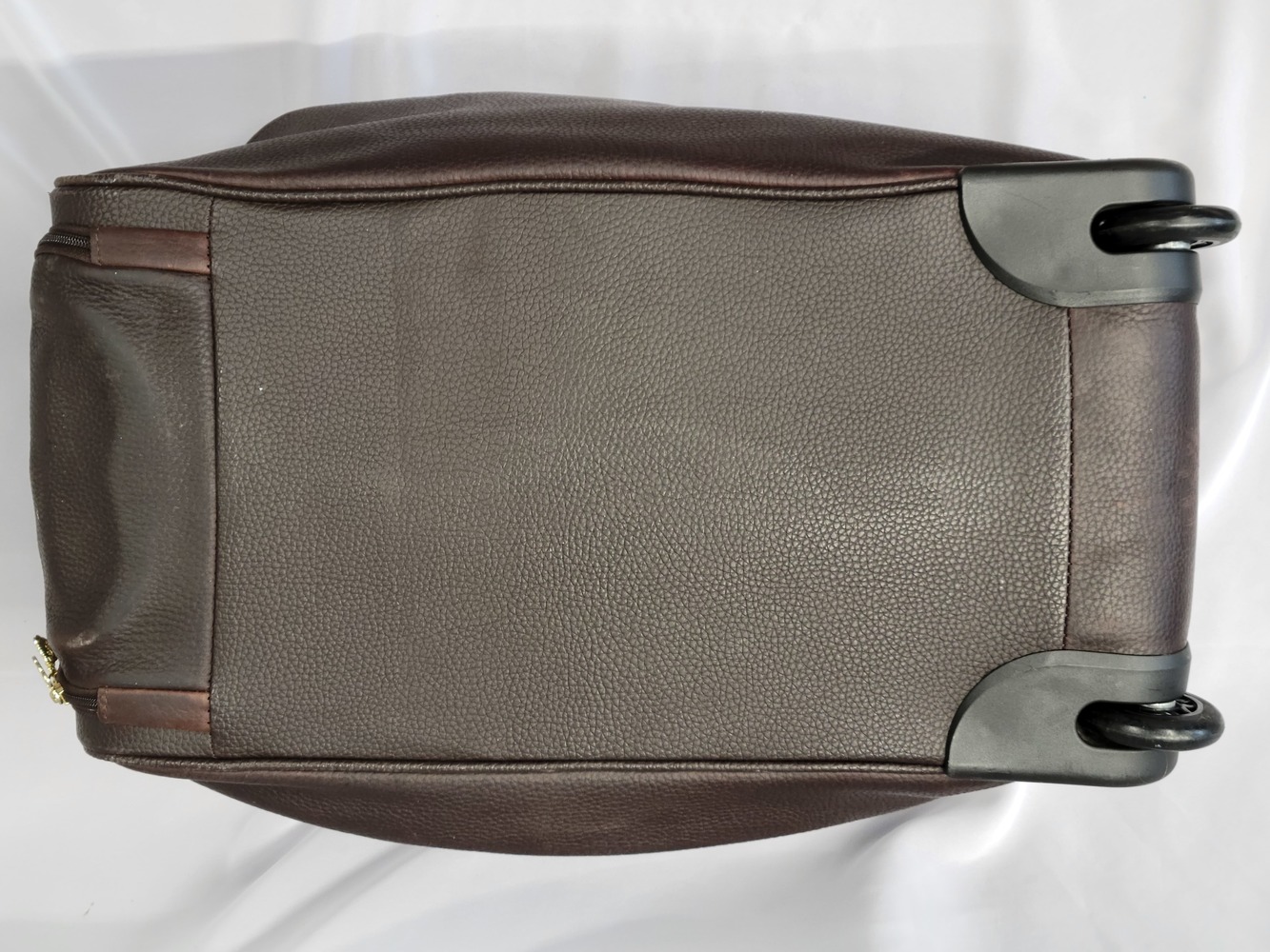 Gene Simmons Money Bags Leather Rolling Duffel Bag with Strap Avenue