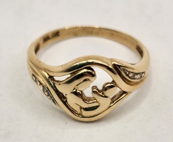 10k Yellow Gold Mother and Child Ring with Diamond Accents Sz. 6.75