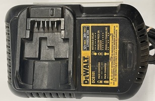 DEWALT DCB101 BATTERY CHARGER