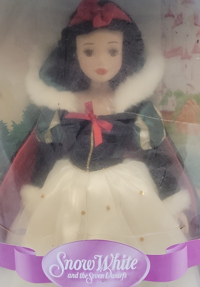 BRASS KEY KEEPSAKES "SNOW WHITE" 2400 Avenue Shop Swap & Sell