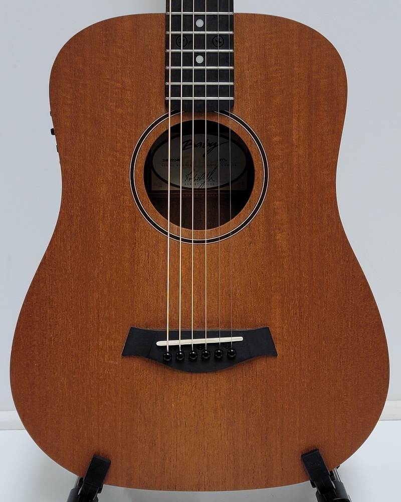 Taylor Baby Mahogany 3/4 Dreadnaught Acoustic-Electric Guitar (BT2e)