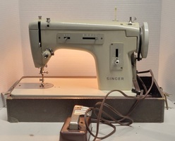 Vintage Singer Sewing Machine Model 217